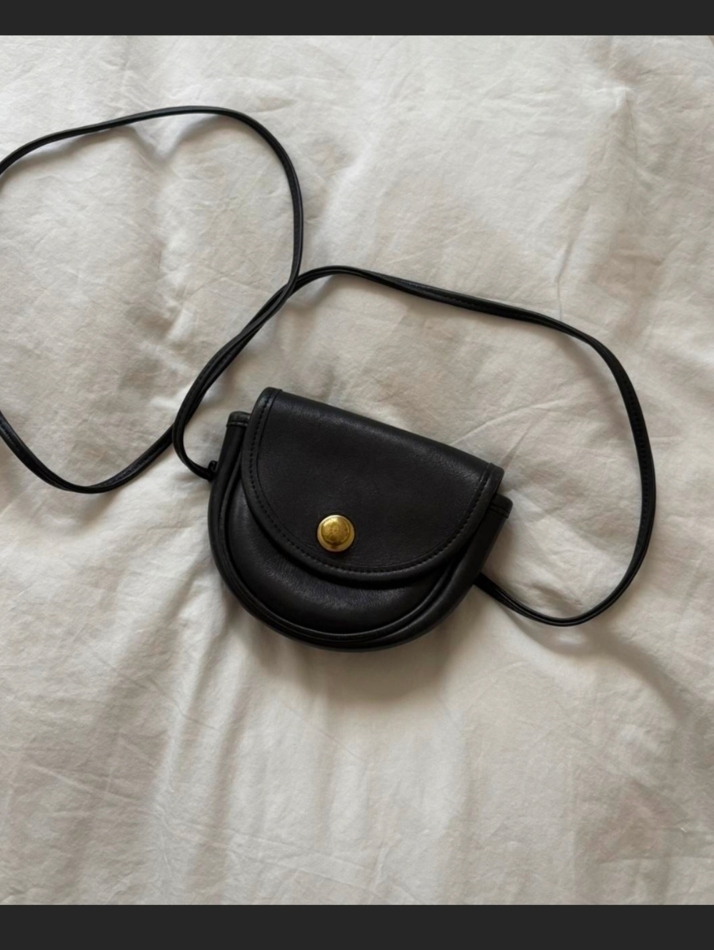 VINTAGE COACH Classic Black Leather Crossbody Bag with Gold Button
